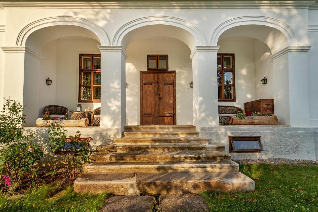 Conacul Gaal Kuria Hotel Dalnic Exterior photo